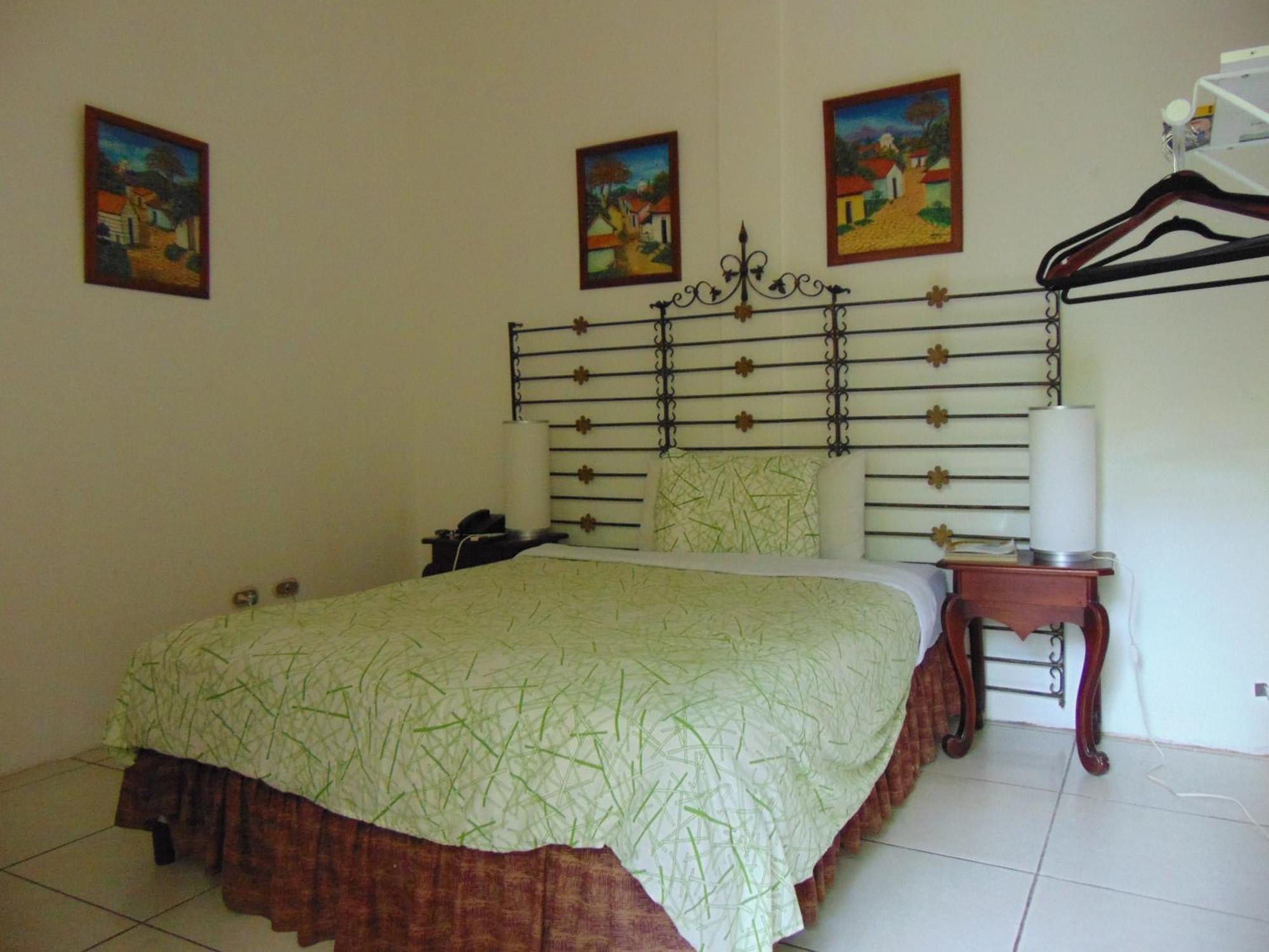 Managua Hills Hotel Buitenkant foto
