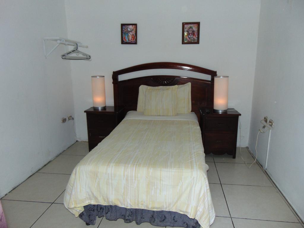 Managua Hills Hotel Buitenkant foto