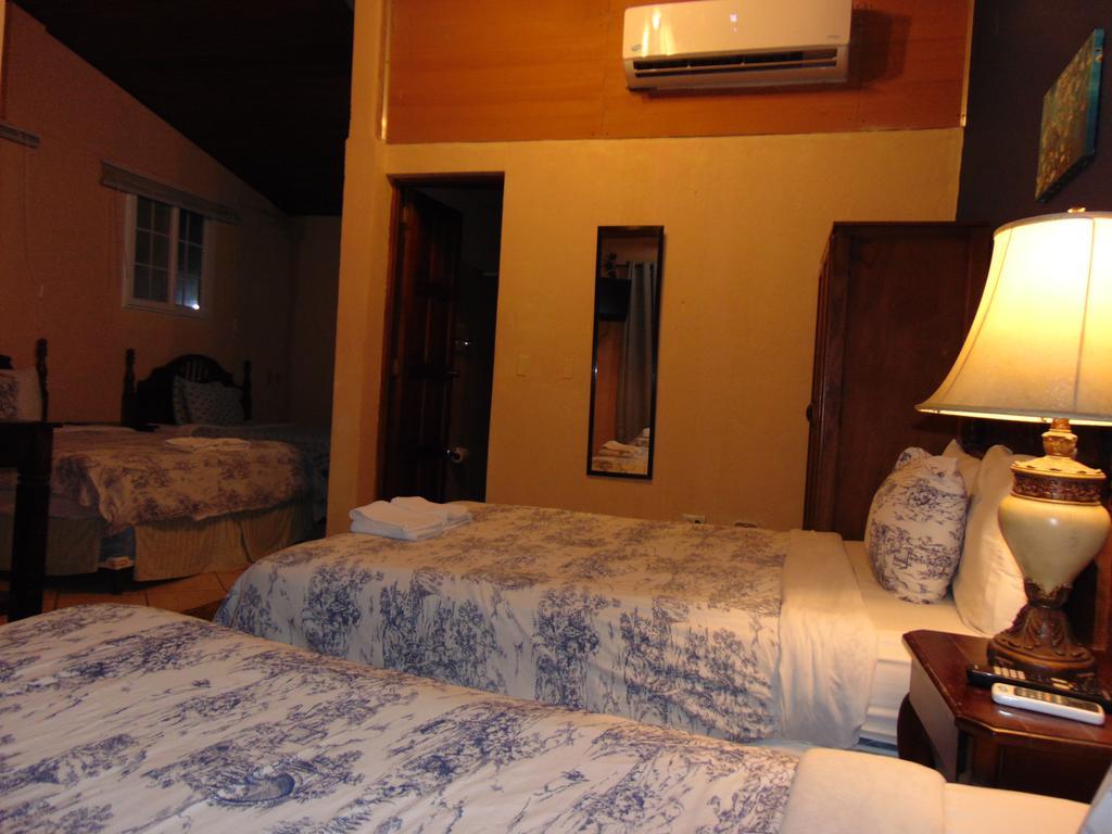 Managua Hills Hotel Buitenkant foto