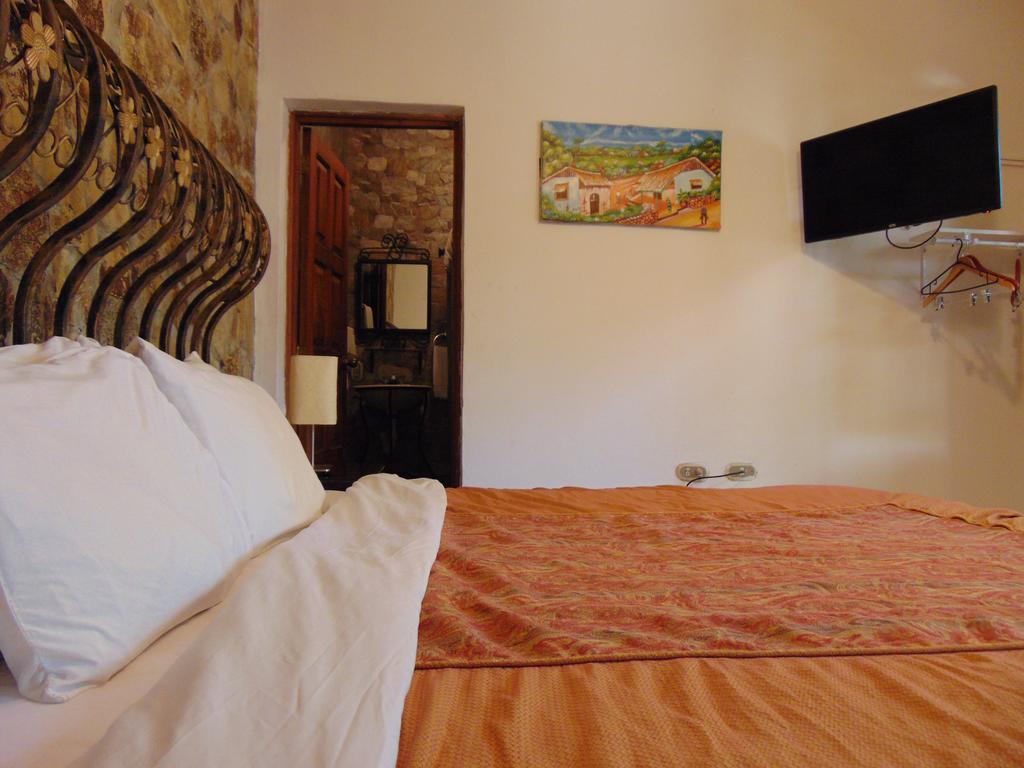 Managua Hills Hotel Buitenkant foto