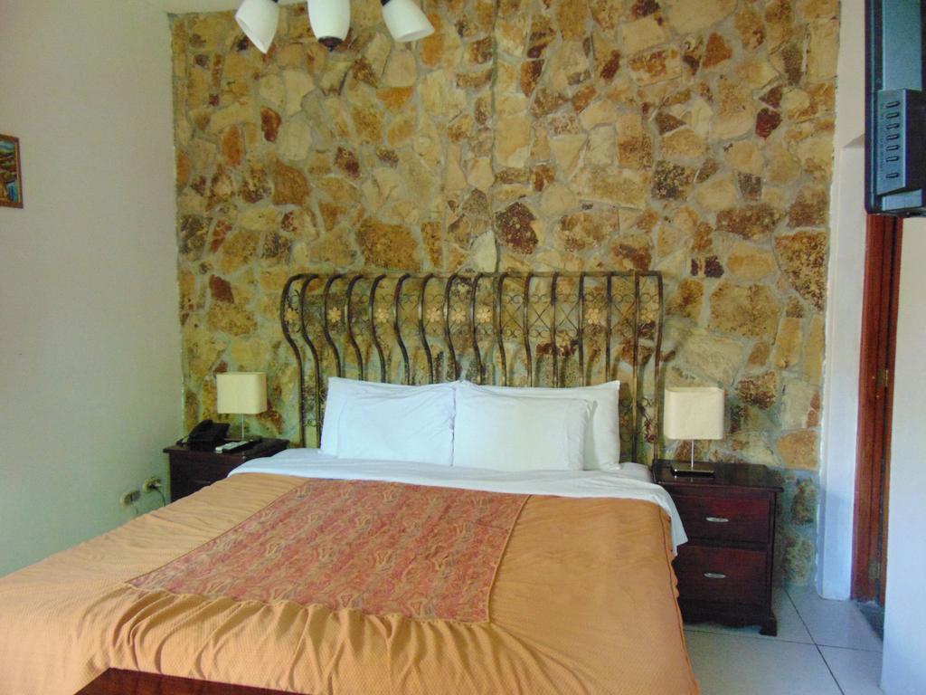 Managua Hills Hotel Buitenkant foto
